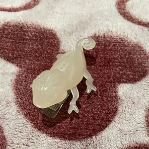 Disney clip-on Pascal